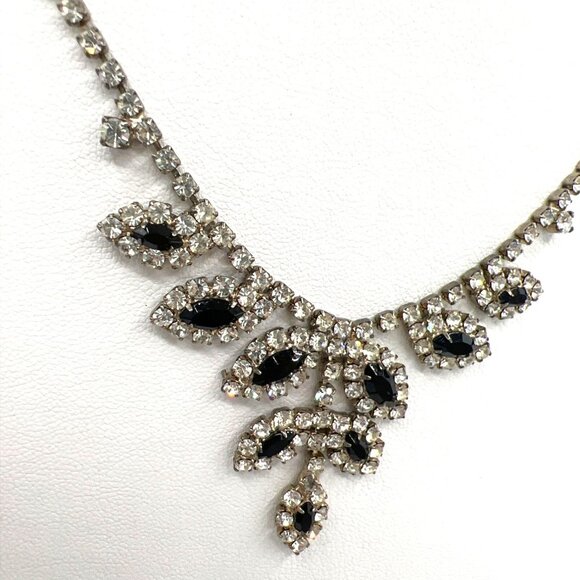 Vintage Black & Clear Rhinestone Bib Necklace Set Clip-On Earrings 1950s Glam - Picture 9 of 12